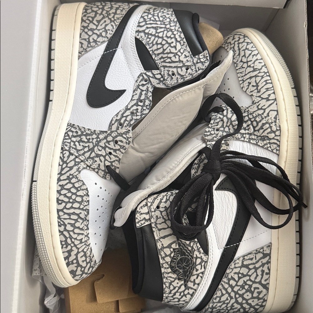 Jordan Air 4 Retro White and Gray Sneakers